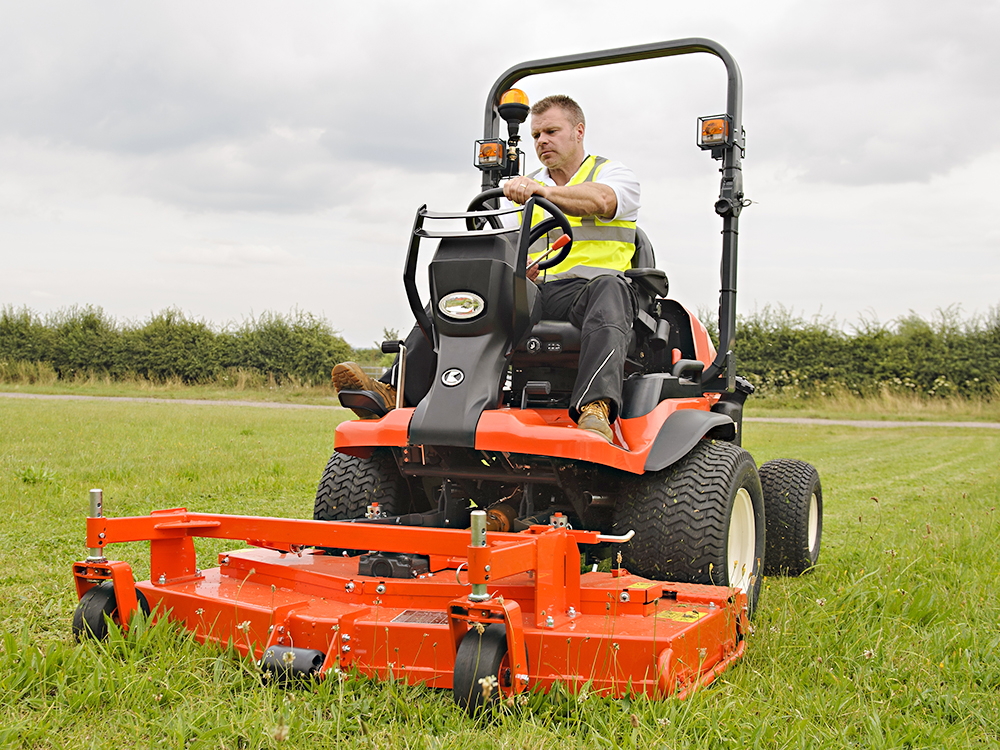 Kubota F3890 - Laird Grass Machinery